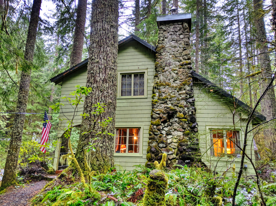 Camp Creek Mt. Hood Natioinal Forest cabin in Government Camp