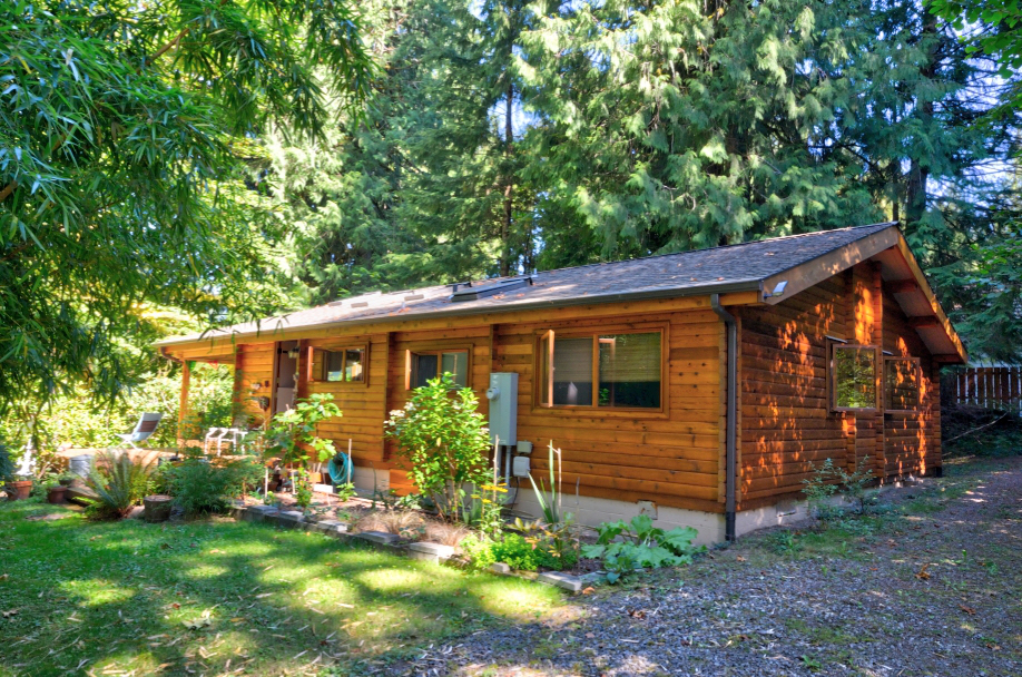 Mt. Hood Panabode Log Cabin on Golf Course