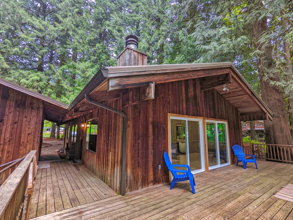 Mt. Hood Cedar Chalet above Hackett Creek in Rhododendron