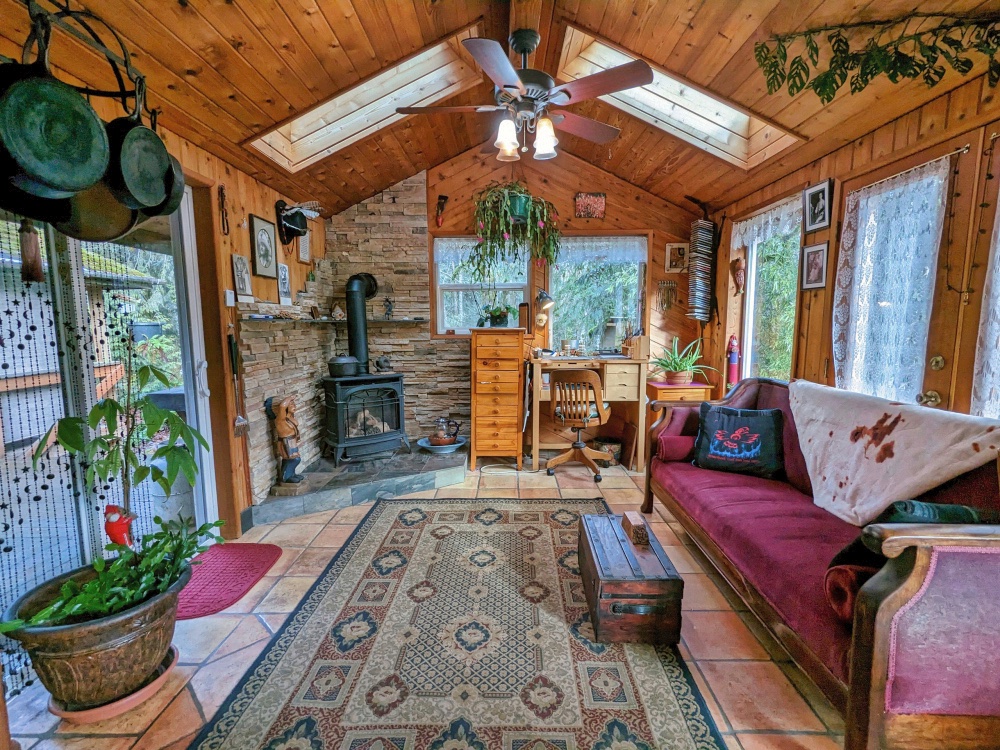 Mt Hood Clear Creek Homestead Family Room