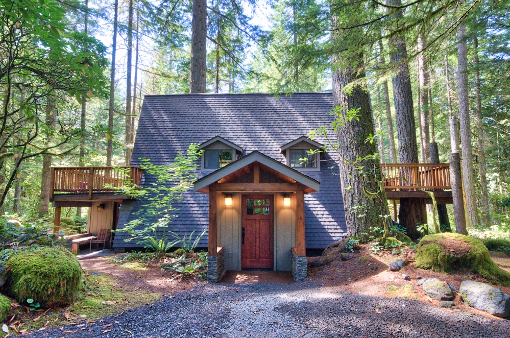 Zig Zag Riverfront Cabin in Government Camp in the Mt. Hood National Forest