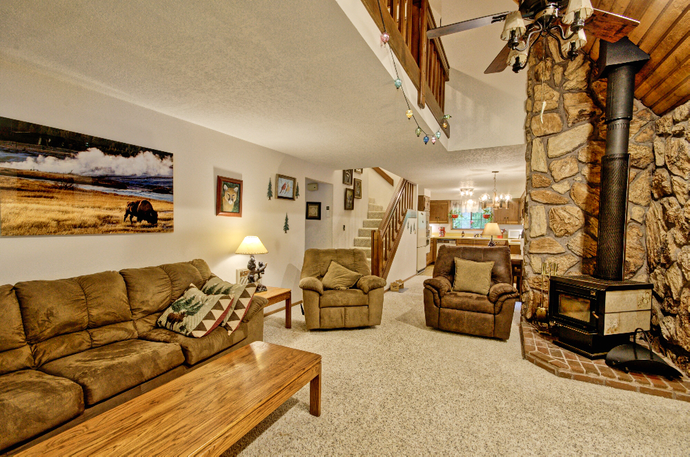 living room of Twinberry Loop home in Welches Oregon