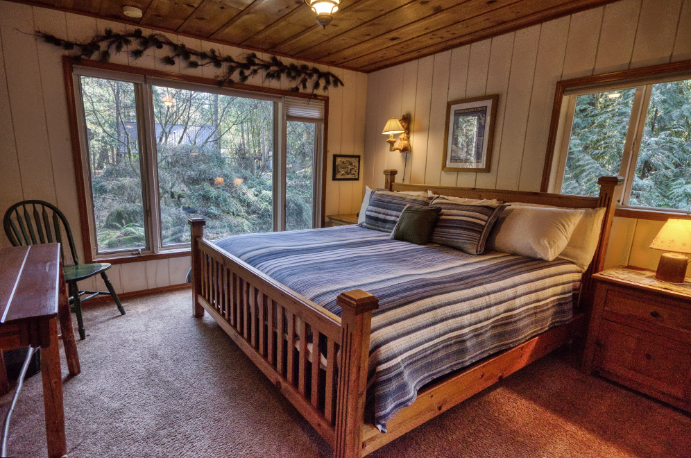 Salmon Riverfront Vacation Rental Master Bedroom on Mt. Hood