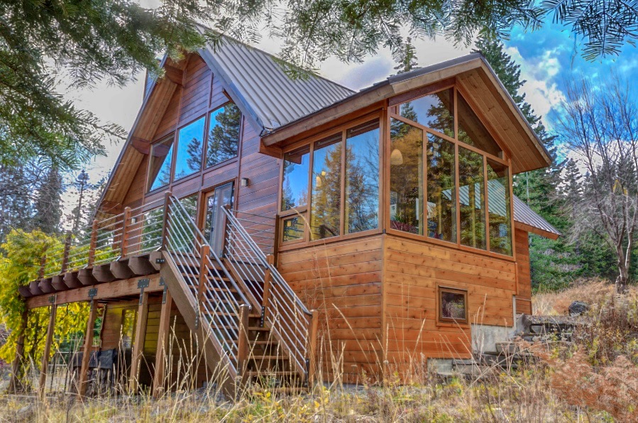 Cooper Spur Justus Cedar Lindal Log Home near Mt. Hood