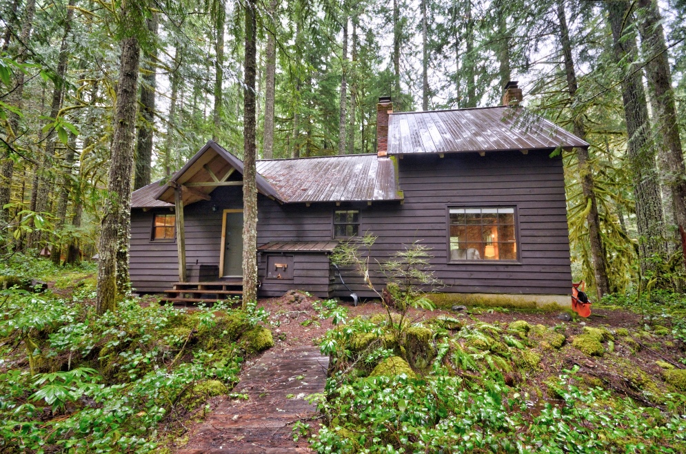 Camp Creek Cabin in the Mt. Hood National Forest