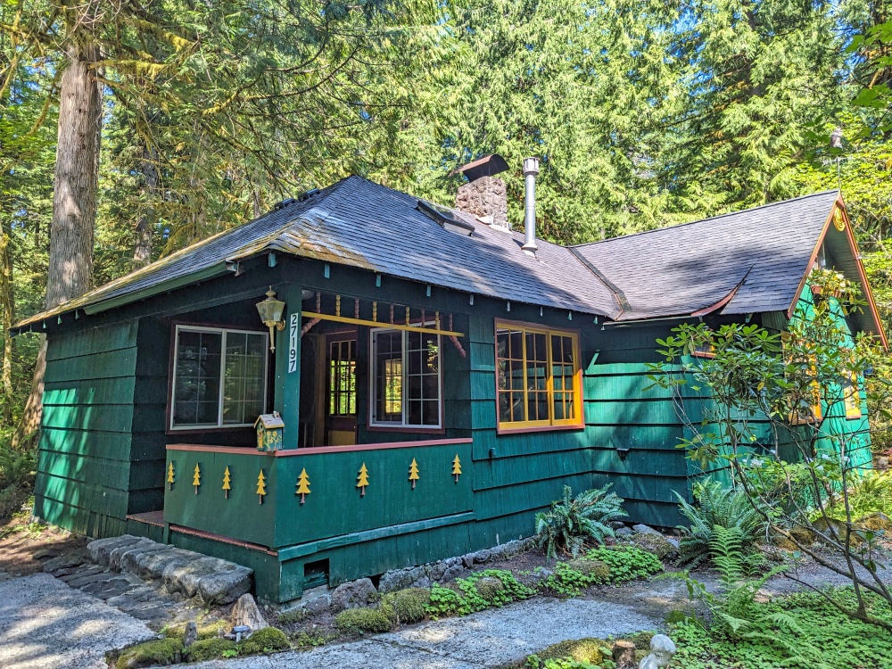 Rhododendron 1939 Cabin Bordering Mt. Hood National Forest