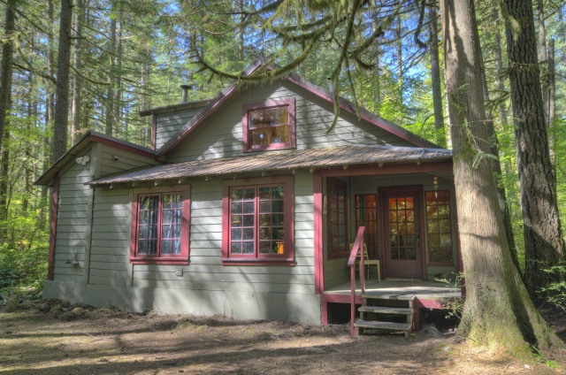 Mt Hood National Forest Cabin in Rhododendron, Oregon