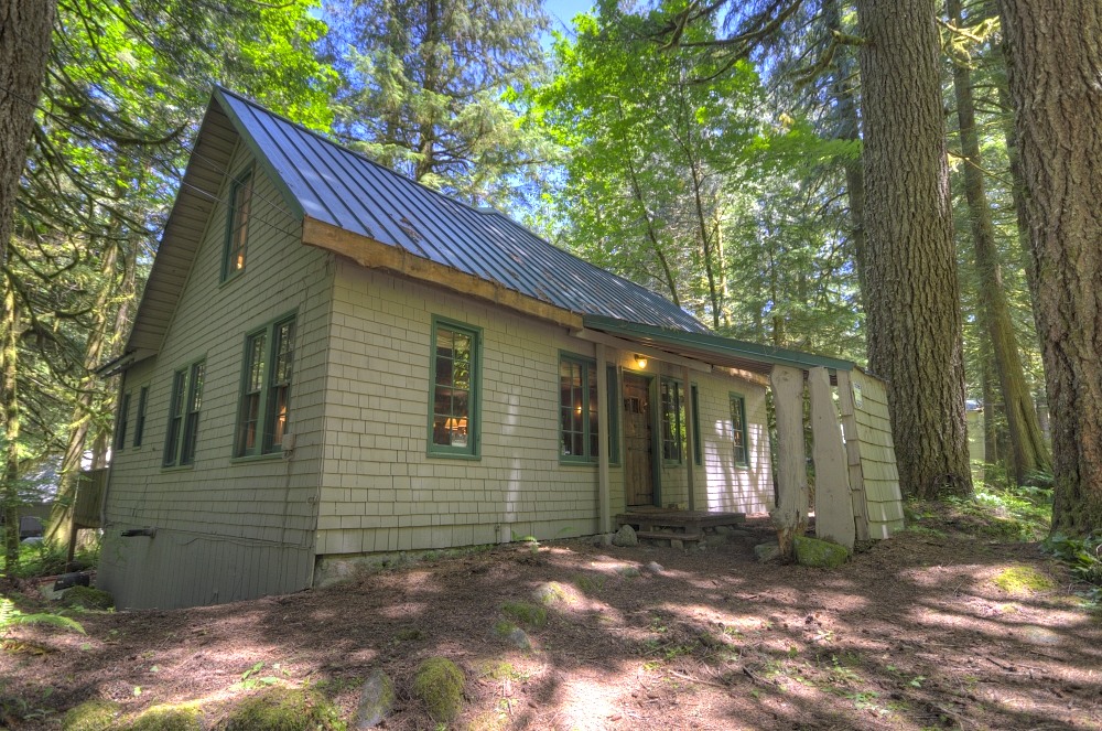 Mt. Hood National Forest Cabin in Rhododendron Oregon