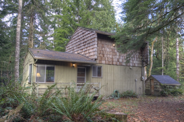 Sandy Riverfront Cabin In Rhododendron Oregon