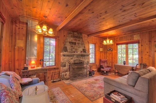 Knotty Pine Forest Cabin near Rhododendron Oregon