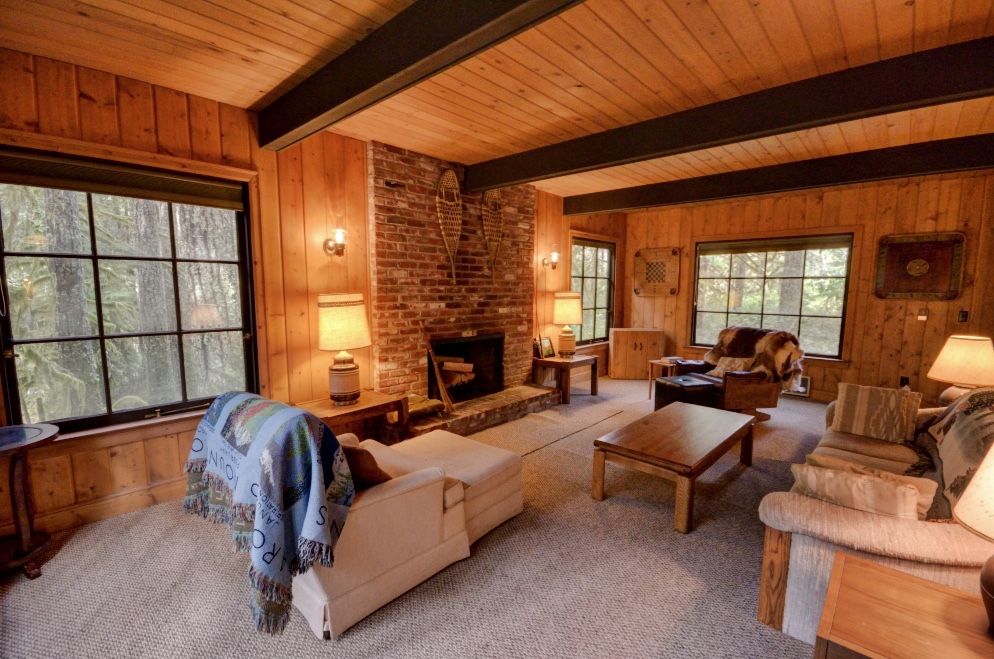 Camp Creek Cabin Living Room