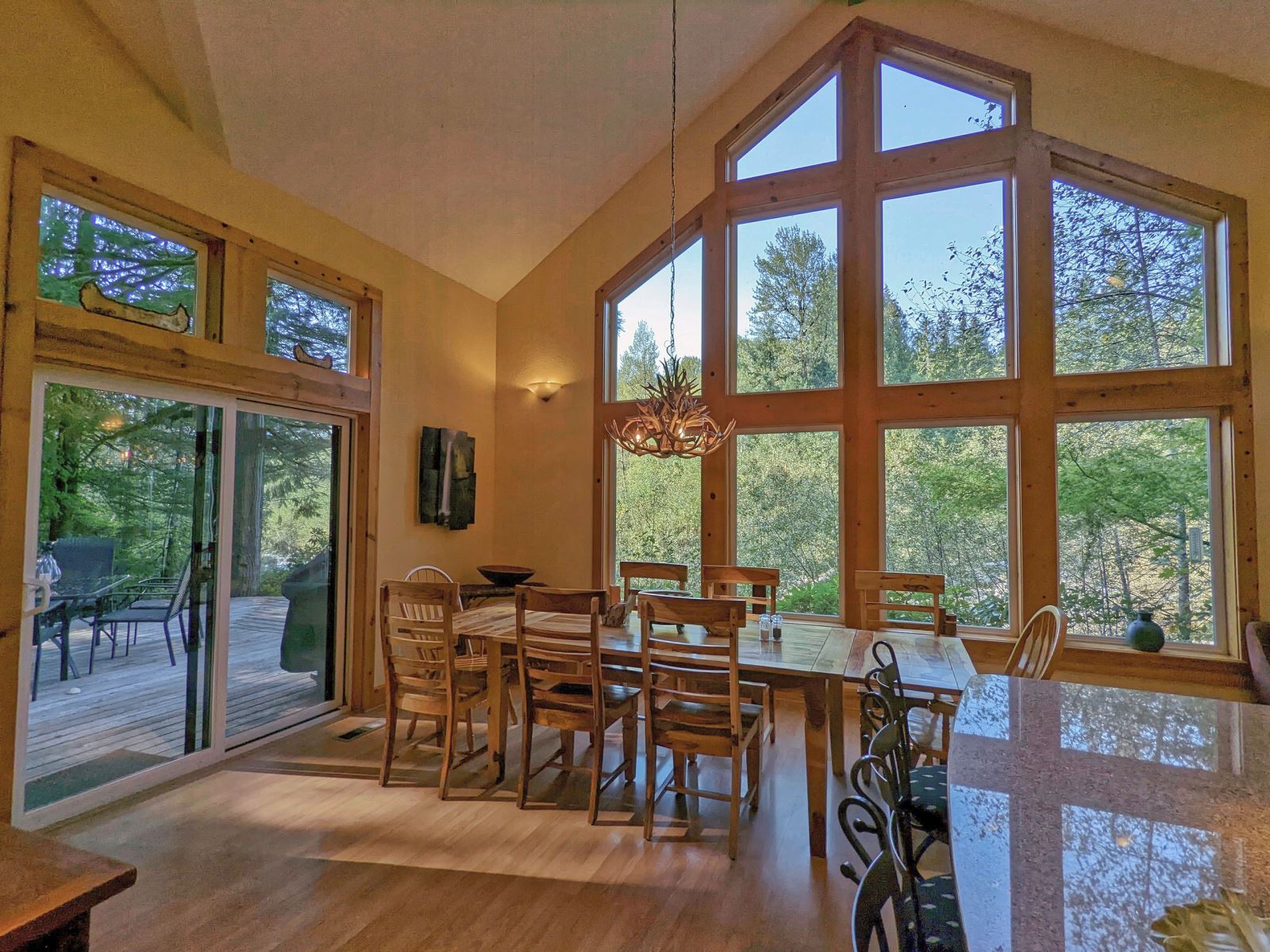 Mt. Hood Dining Room on the Sandy River