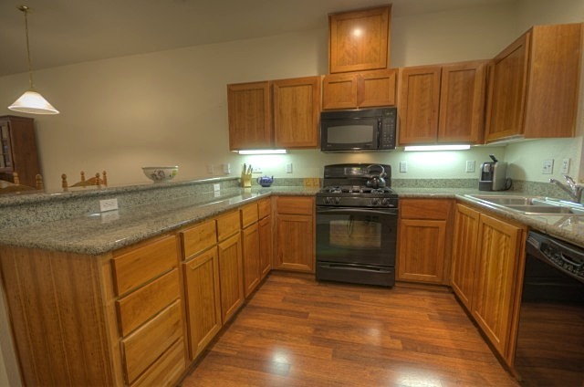 Collins Lake Condo Kitchen with Granite Counter Tops Government Camp Oregon