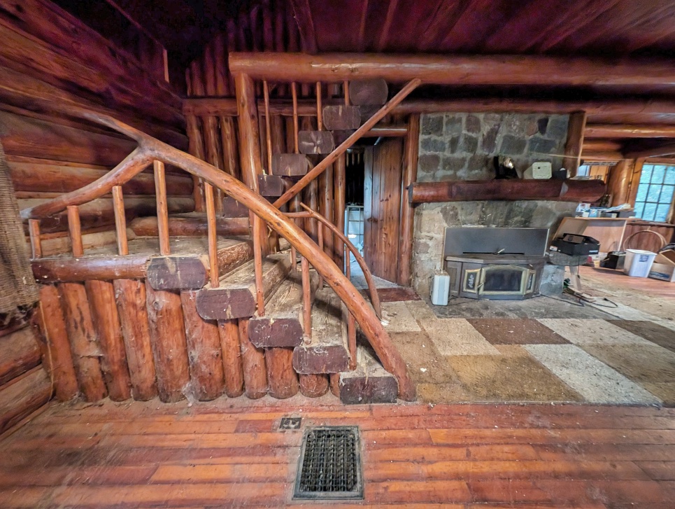 Steiner Log Cabin Fixeer Upper on Acreage Near Mt. Hood