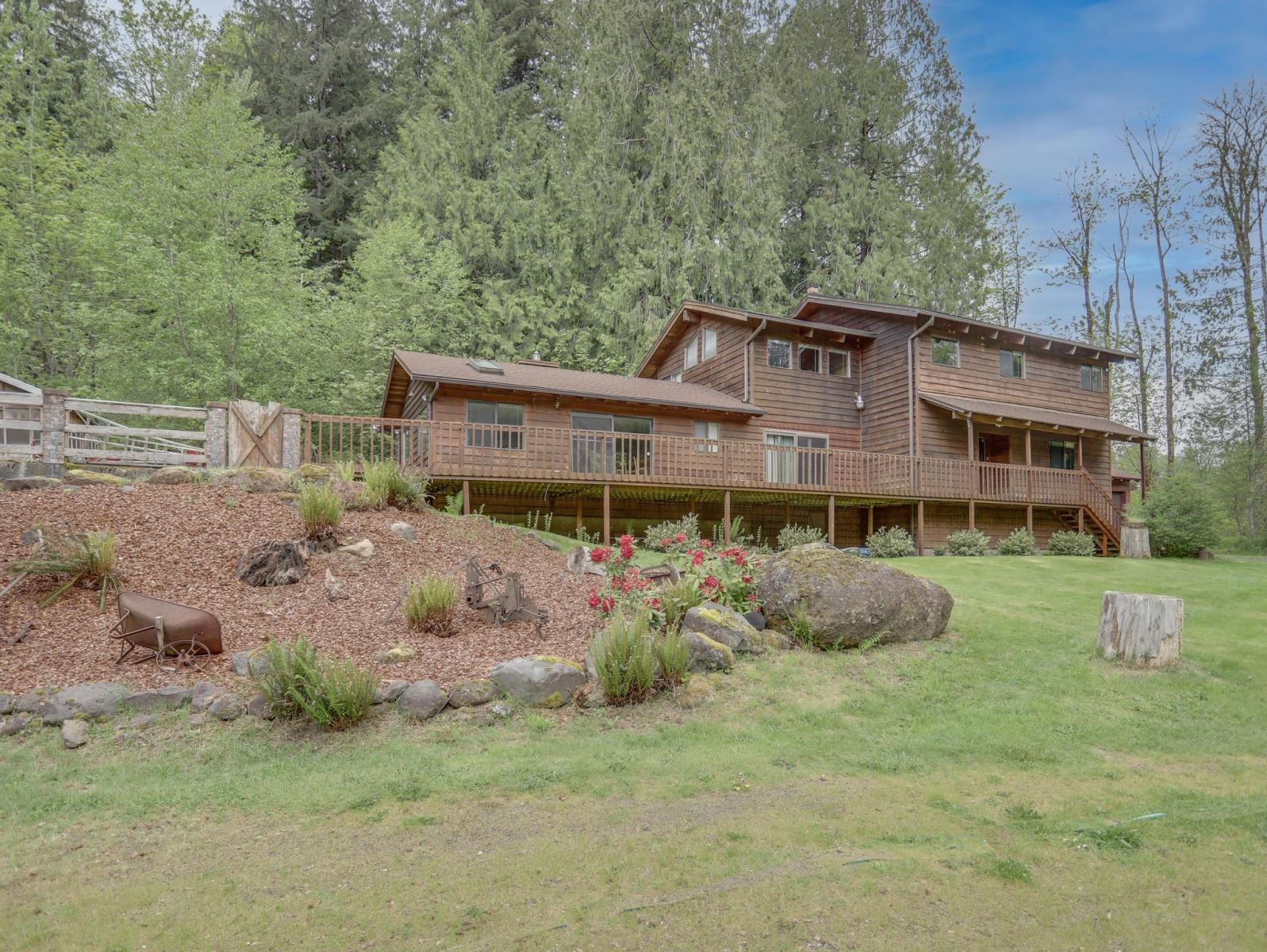 Brightwood Acreage on Mt. Hood with Four Bedroom Home