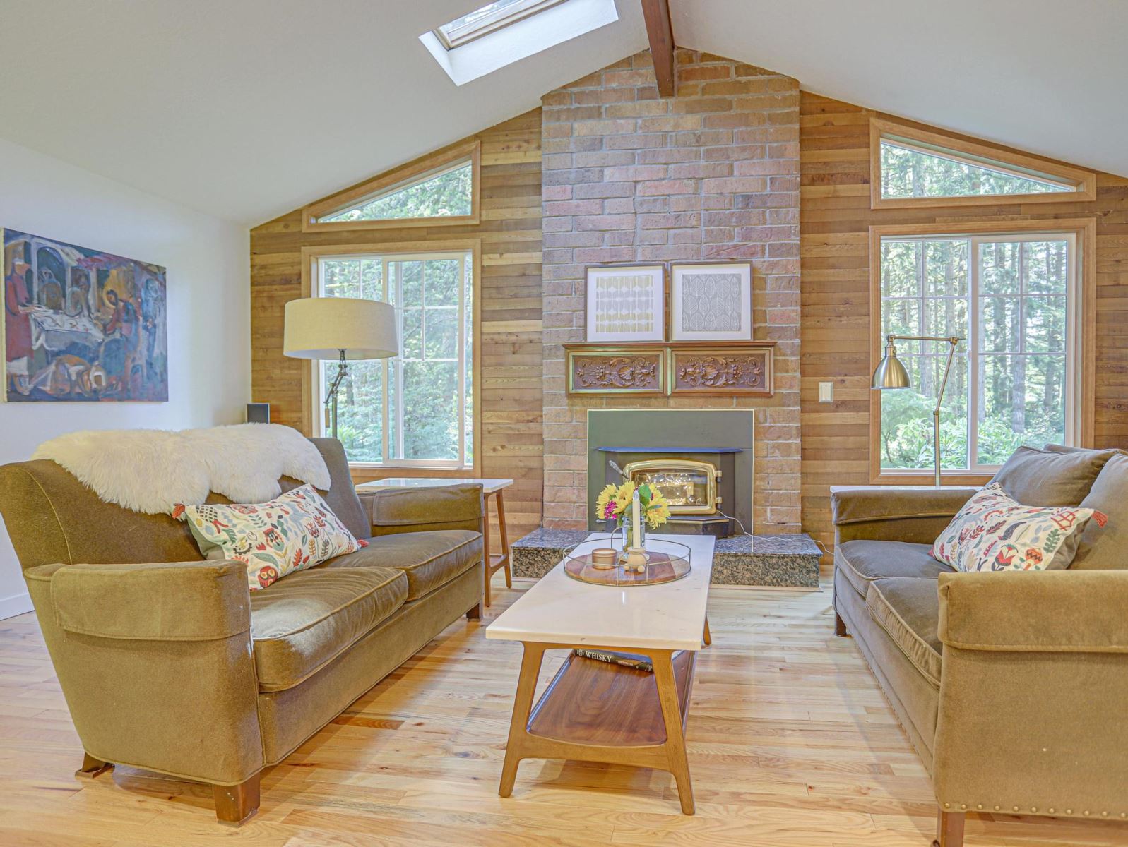 Sandy Oregon Ranch Living Room with Insert