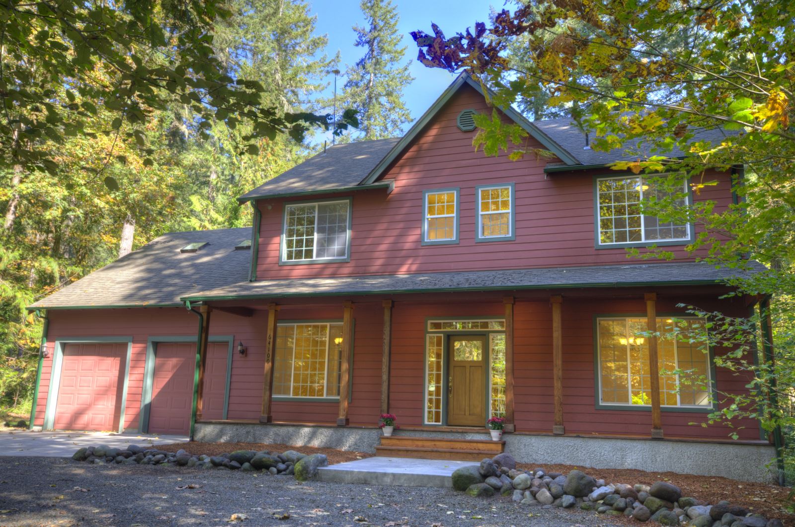 Custom Built Rhododendron Oregon Home with Four Bedrooms near the Sandy River